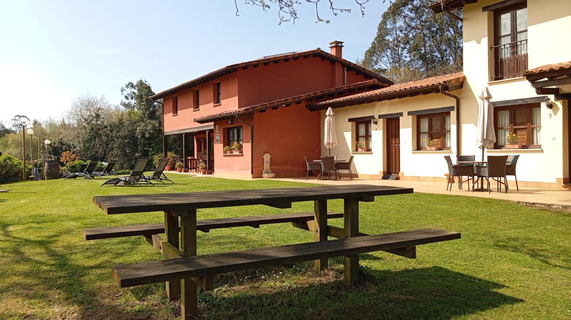 Apartamentos Rurales La Fuente De Bascones Villahormes Buitenkant foto
